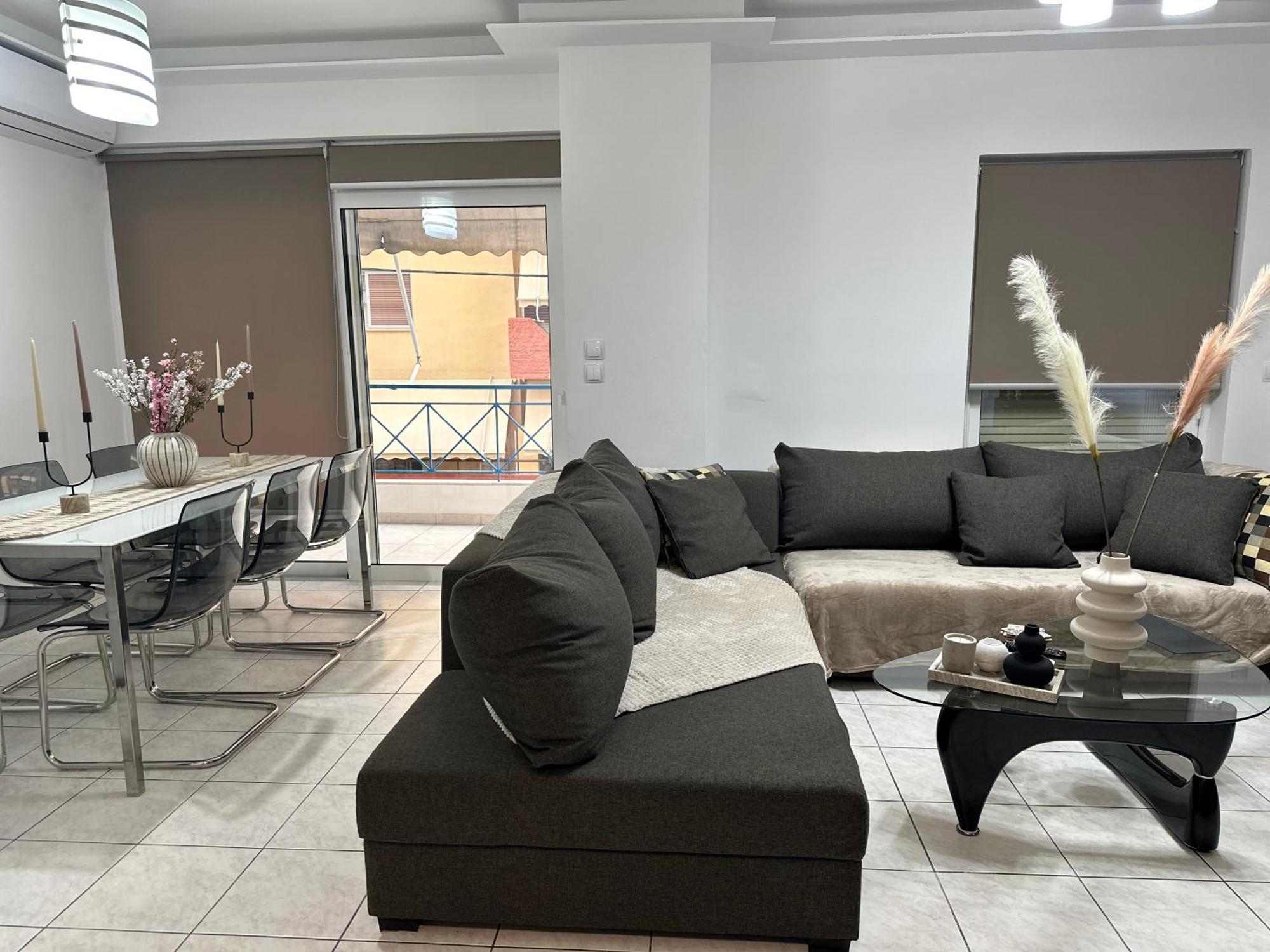 The Lighthouse Apartment Халкис Екстериор снимка