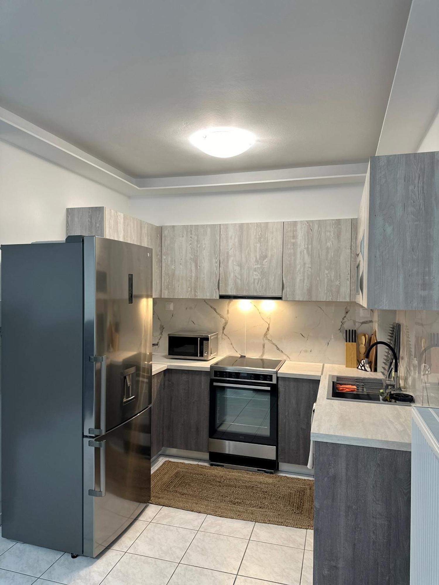 The Lighthouse Apartment Халкис Екстериор снимка