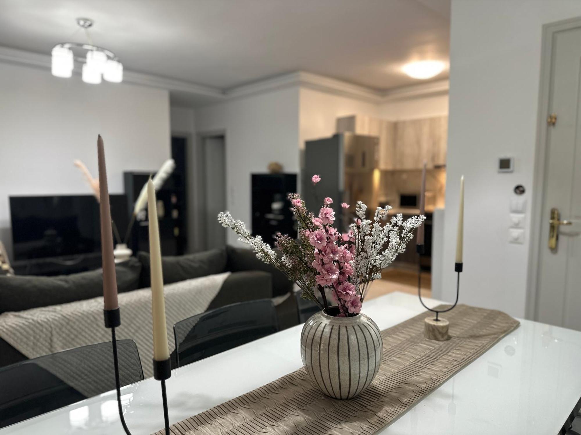 The Lighthouse Apartment Халкис Екстериор снимка